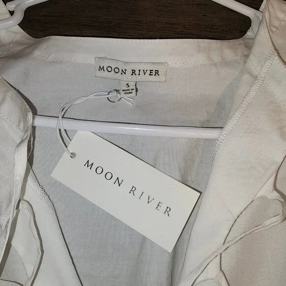 Tuckernuck Moon River White Ruffle Eyelet Top Small - Picture 3 of 9